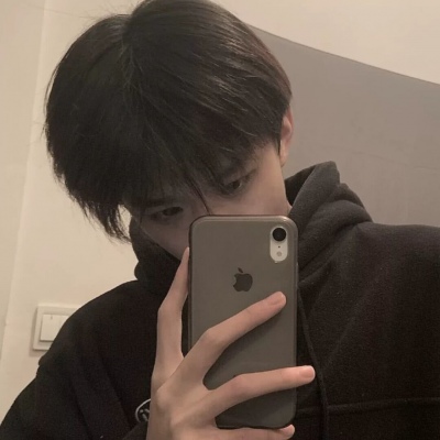 很拽的丧丧的伤感男生头像大全帅气