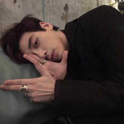 特别酷又很霸气的时尚霸气男生头像