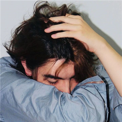 成熟有个性的孤独颓废图片男生头像